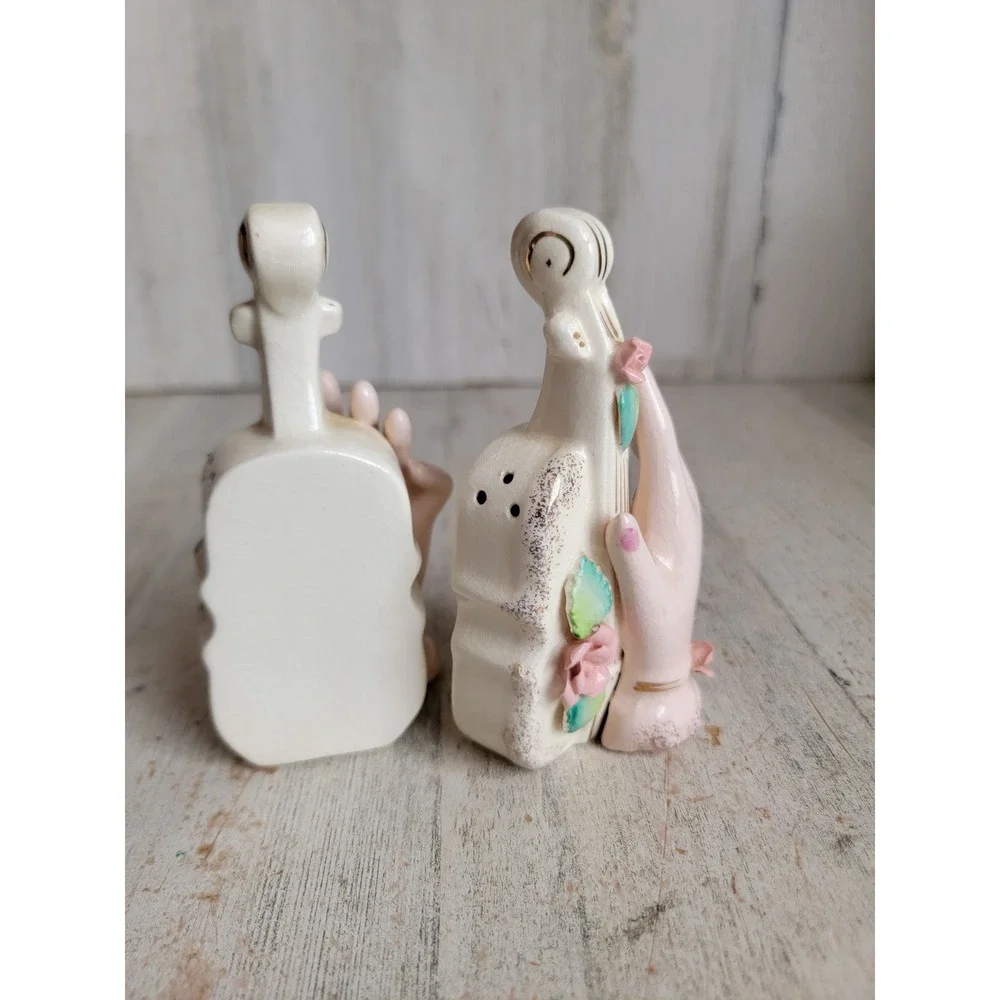Vintage salt pepper‎ shaker Violin hand rose kitchen set home decor unique